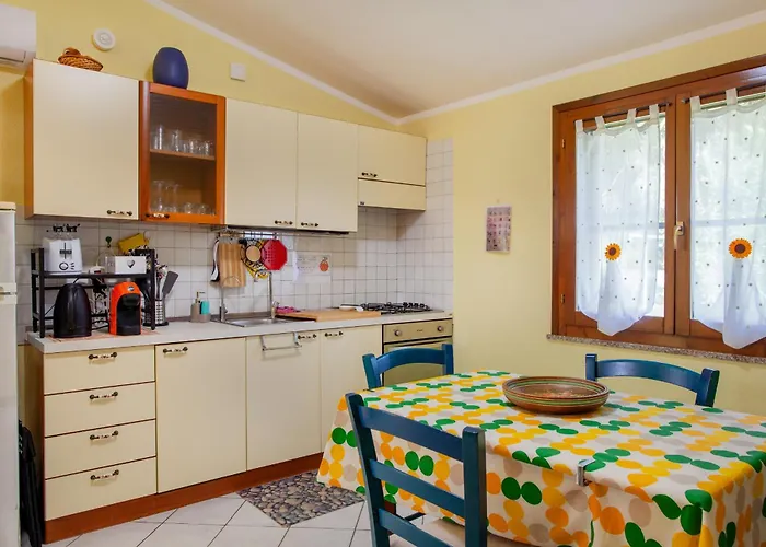 Torre Di Chia Holiday Home It11101Cr